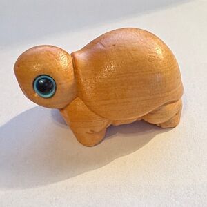 Handcrafted Wooden Turtle Figurine with Blue Eyes NEW 1 in x 2 in
